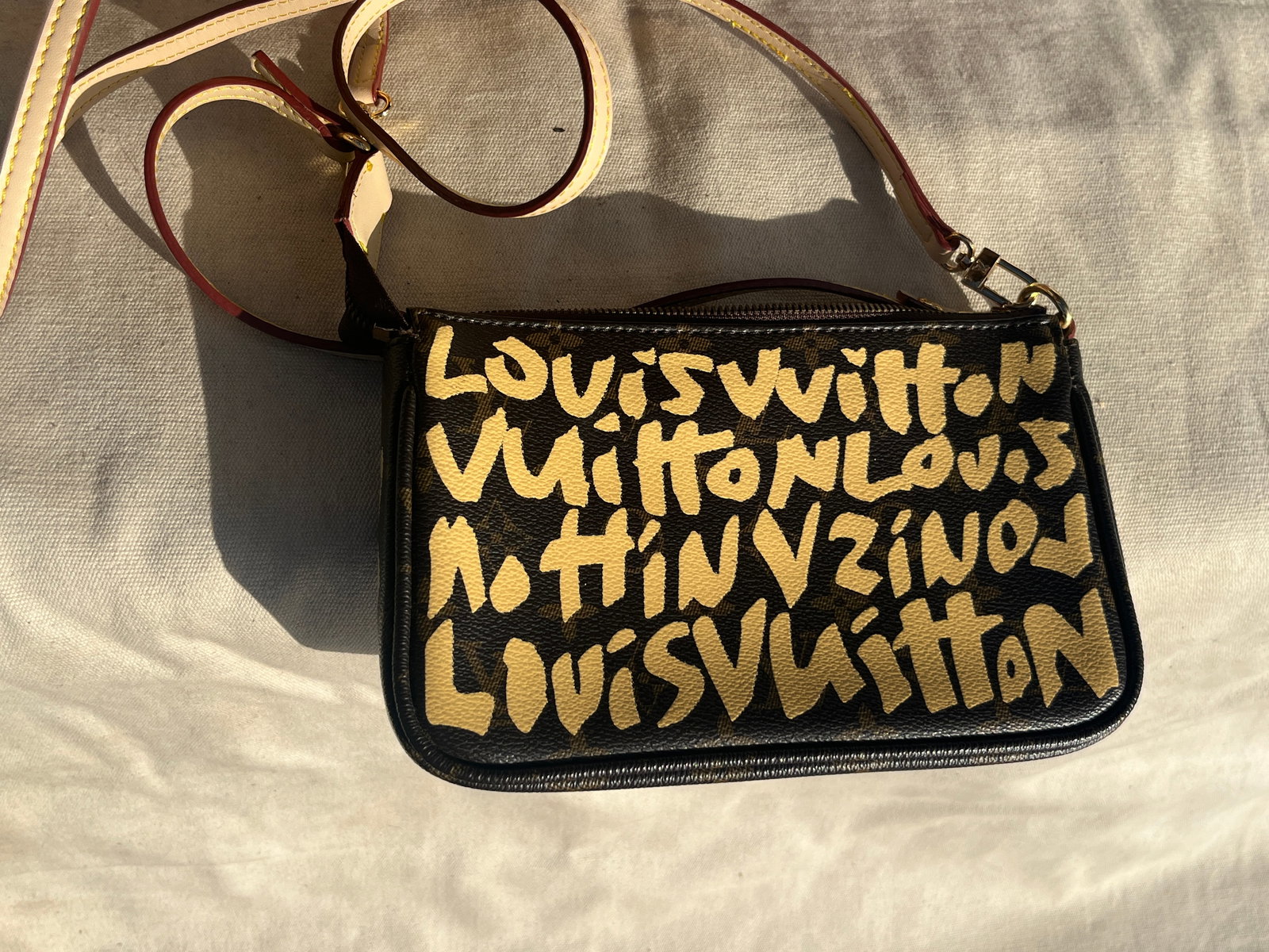 Louis Vuitton Monogram Graffiti Pochette (1 of 1)