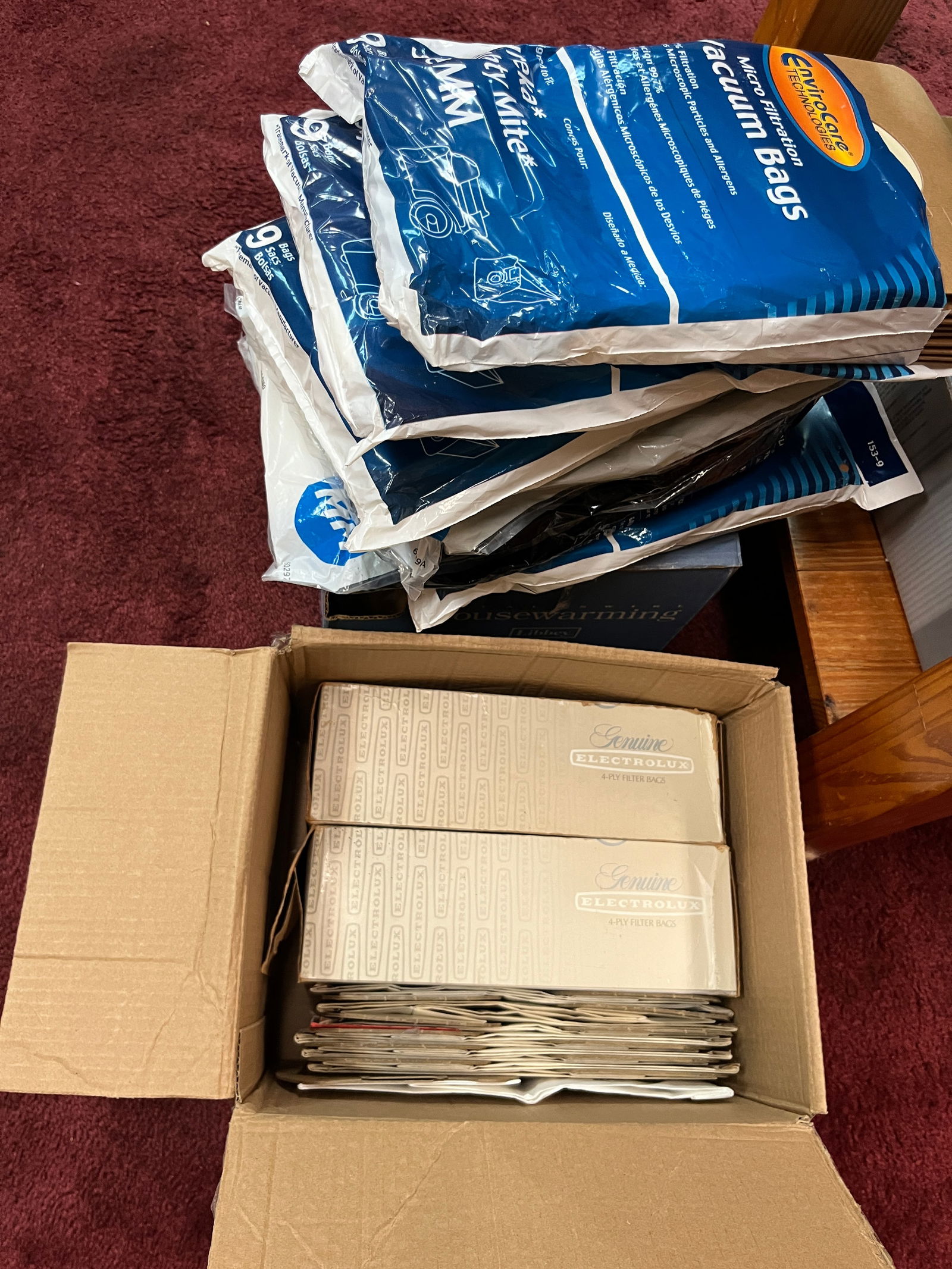 Box Full Eureka Vac Bags (1 of 3)