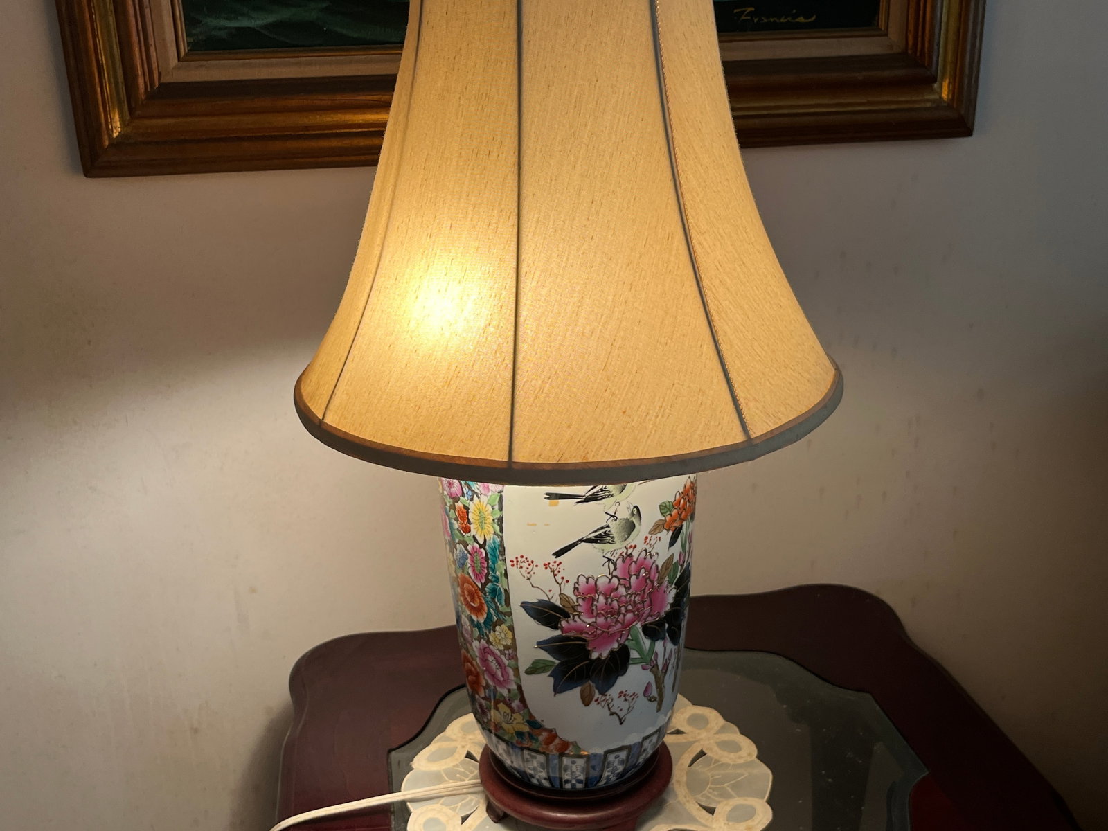 VTG Chinese Lamp: VTG Chinese 24"h Lamp. Hand painted floral & bird.