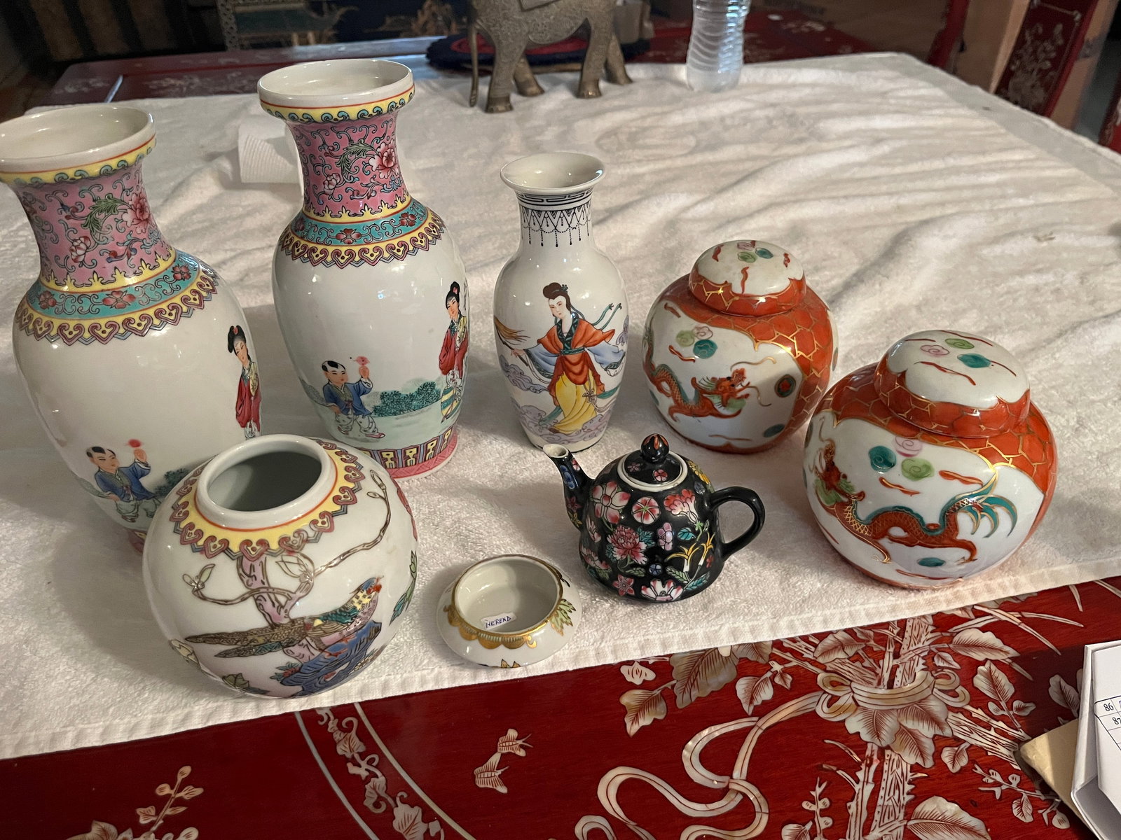 Bx Lt. (vases/jars) (1 of 3)