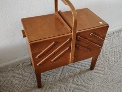 Accordion /Sewing Box: VTG Wooden Accordion Sewing Box