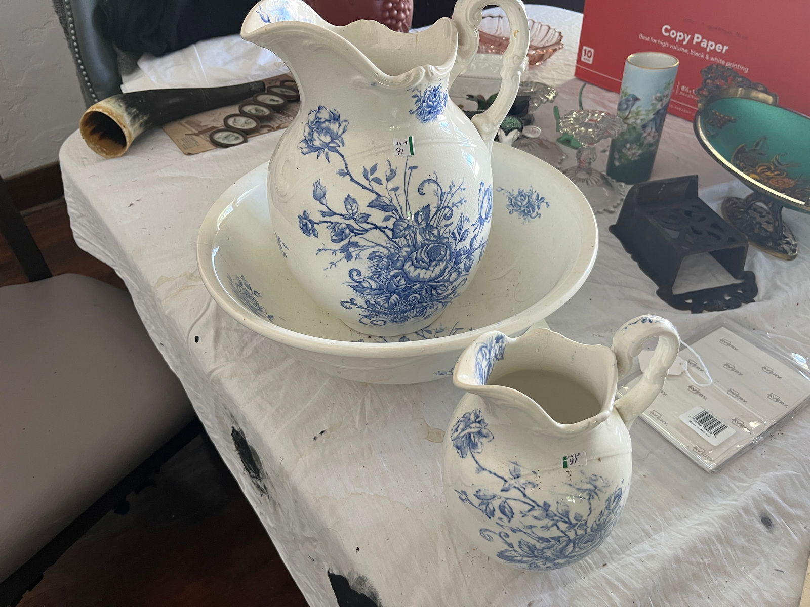 BL/WH Wash Basin Pitcher Set plus Sm. Pitcher (1 of 6)