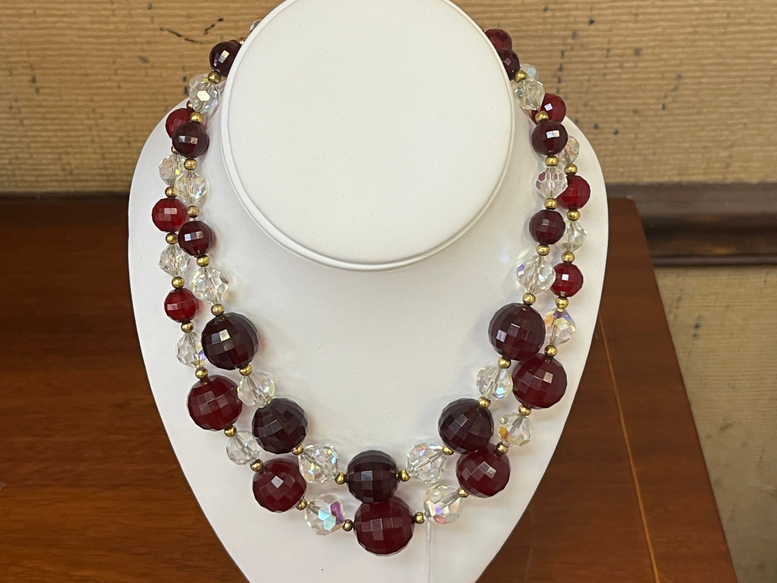Clear/Red Necklace: Red/Clear Necklace