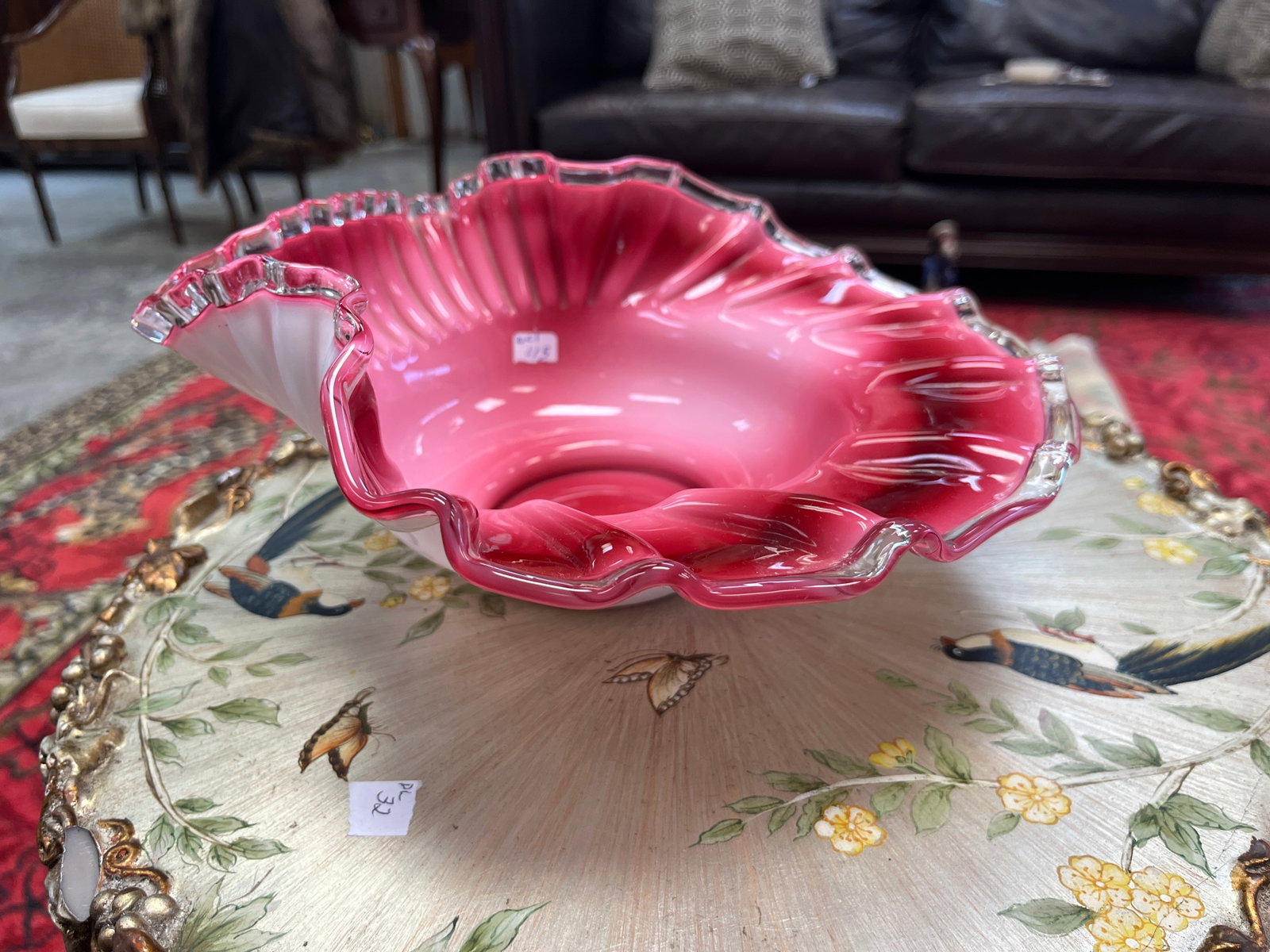 Fenton Pk/Wh Ruffled Bowl: VTG Fenton Pink/White Ruffled Edge Mid Century Centerpiece Bowl, 4.5"h