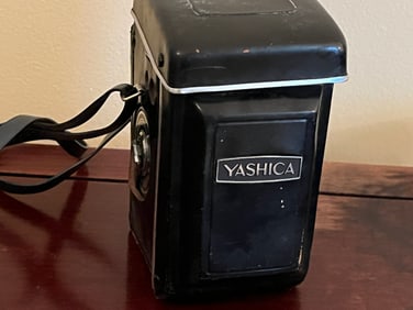 Yashica-12 Camera