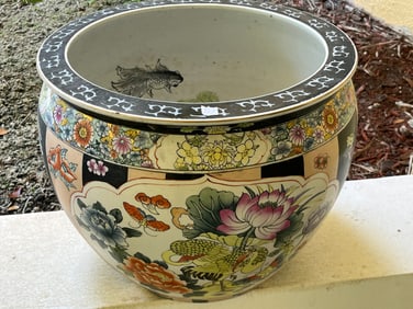 Asian BL/WH Fish Bowl