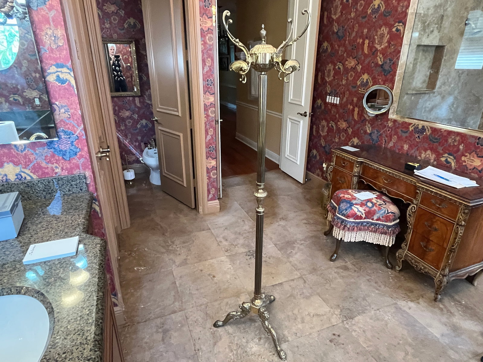 Brass Coat Stand (1 of 2)