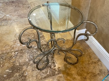 Rd. Glass Top Iron Base Table