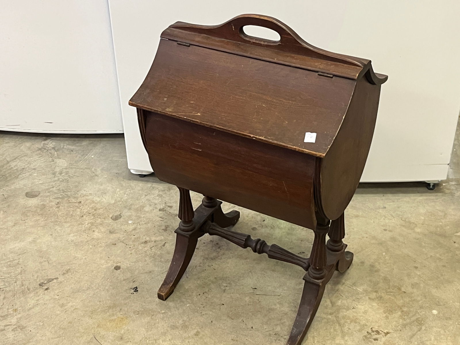 Wood Sewing Box/Stand (1 of 3)
