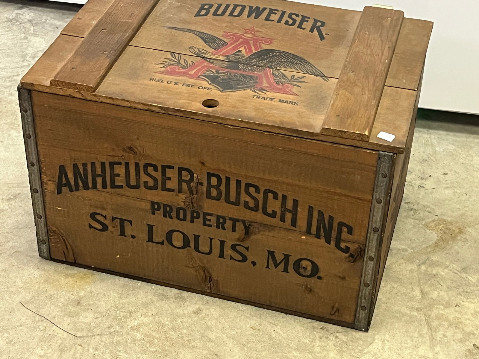 Budweiser Beer Box (1 of 6)