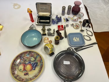 Box Lot (Misc. VTG Items)