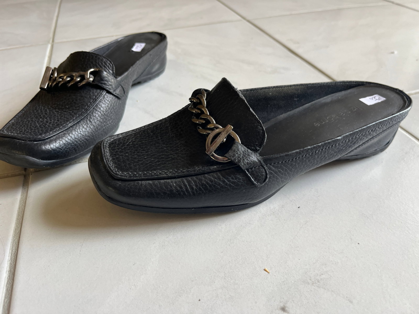 Liz Claiborne Slip on Shoes: Liz Claiborne Slip on Shoes size 7