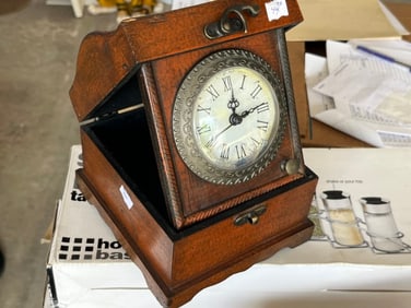 VTG Wooden Trinket Box/Clock