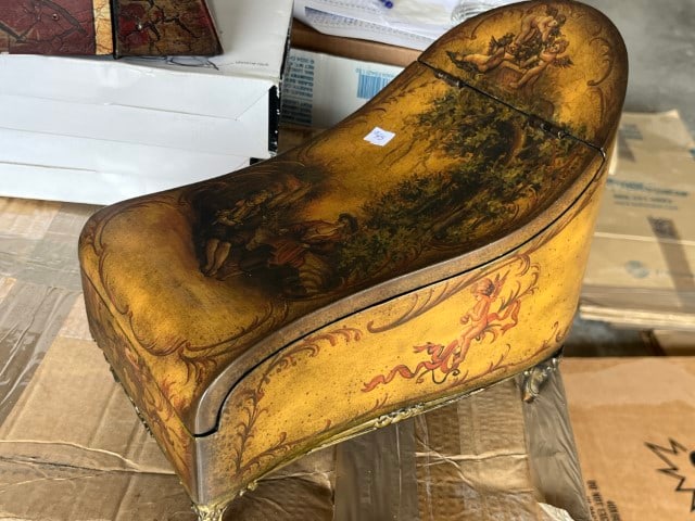 VTG Neoclassical Chaise Lounge Keepsake/Jewelry Box (1 of 4)