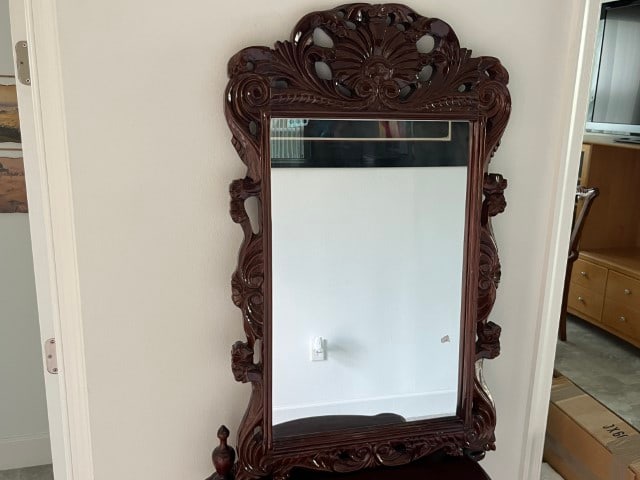 Mahogany Style Wall Mirror: Mahogany Style Wall Mirror, 35x22