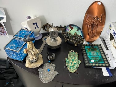Assortment Judaic Items (approx.14 items)