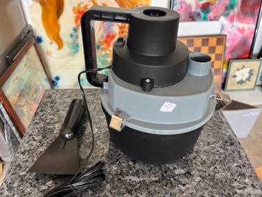 STINGER 12-Volt Wet/Dry Auto Vacuum
