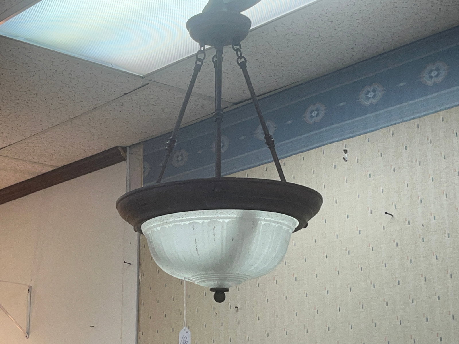 Chandelier: Chandelier