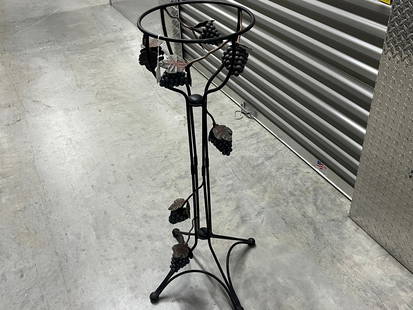 Metal Grape Plant Stand: Handmade Metal Grape Plant Stand