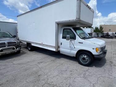 2001 Ford E-450 Super Duty Bx Truck