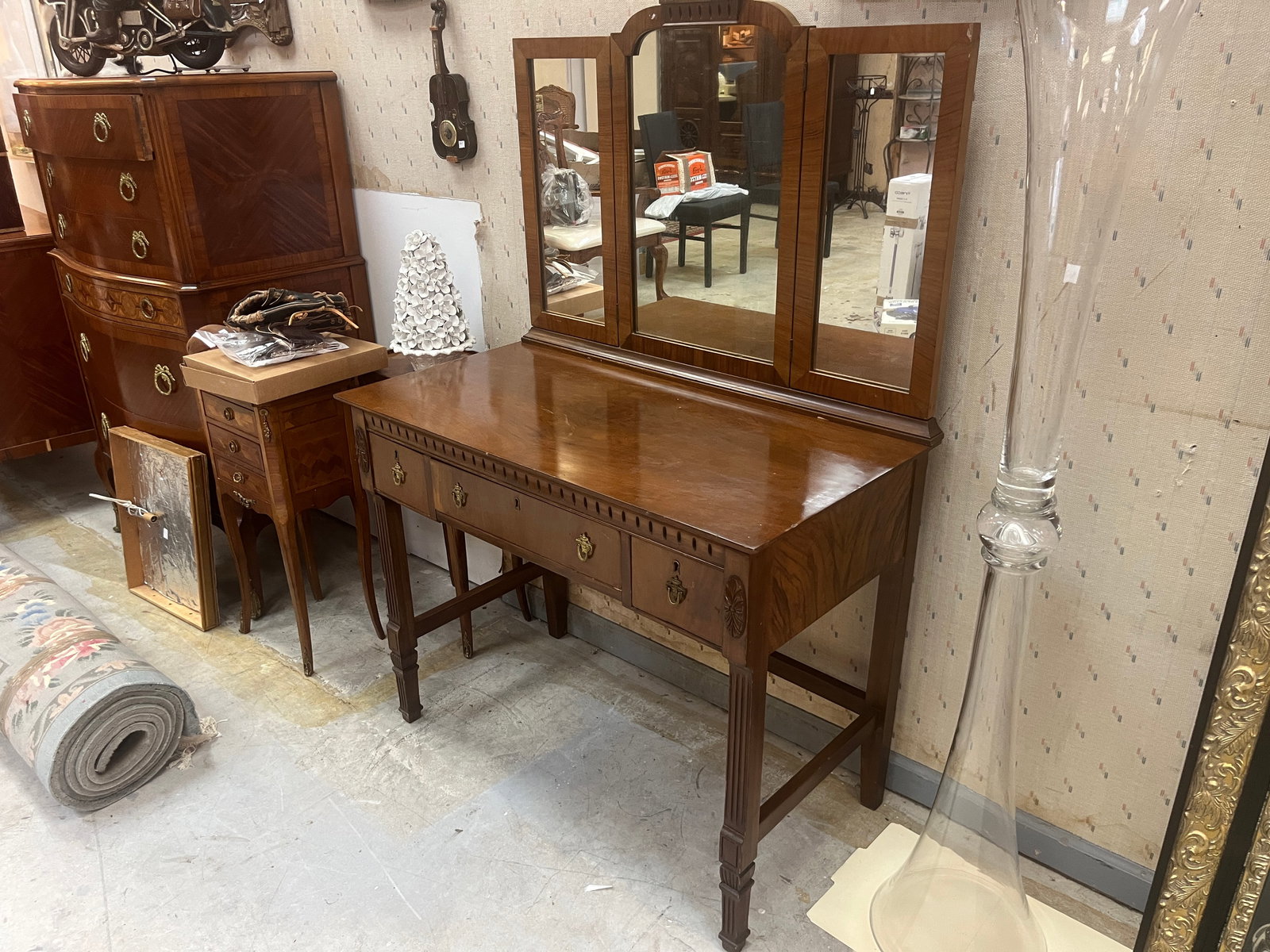 VTG Walnut Vanity Dresser w/Swing Mirrors (1 of 4)