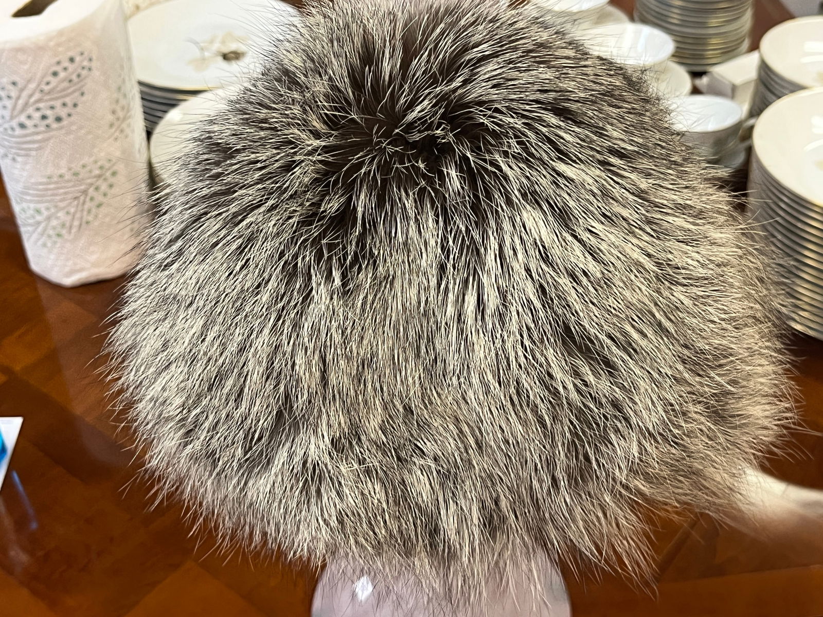 Faux Fur Pom-Pom (1 of 3)