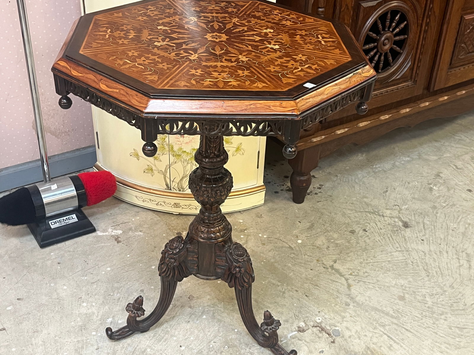 Antique Ornately Carved Mahogany & Walnut Inlaid Louis XV French Provincial 24" Octagonal Accent End (1 of 5)
