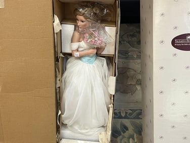 AshtonDrake Gallery Wedding Doll