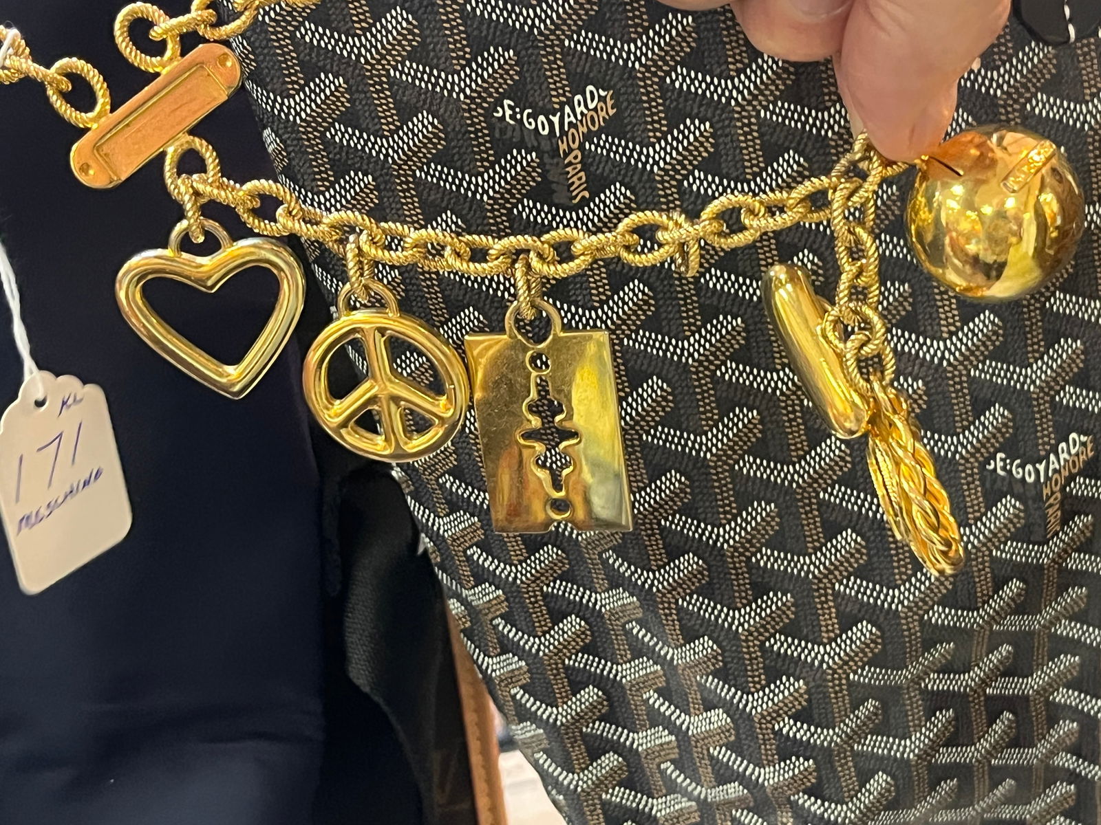 MOSCHINO Gold Link Belt w/Charms: MOSCHINO Gold Link Belt w/Charms (missing the pearl)