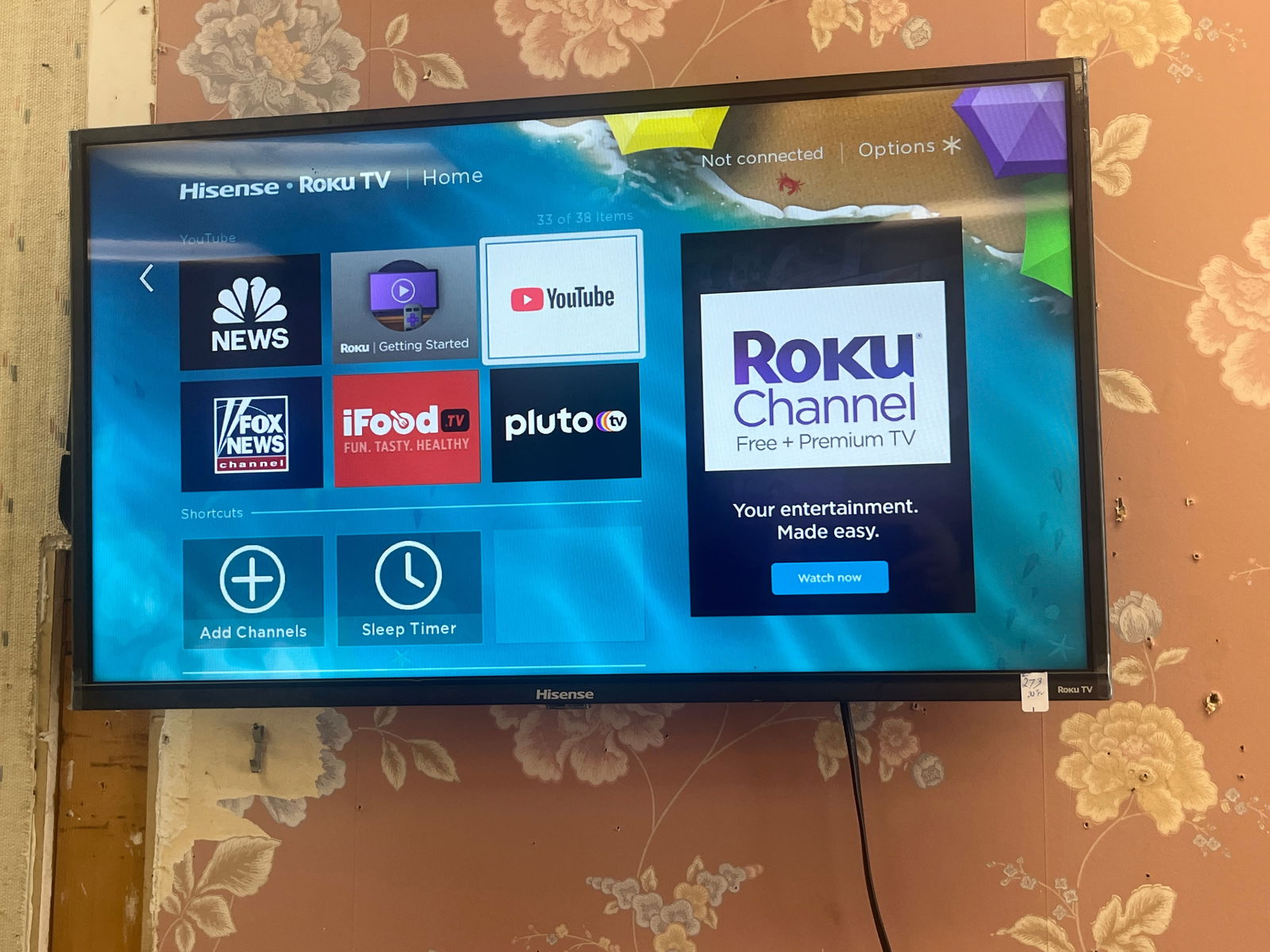 Hisense 32" TV (1 of 3)