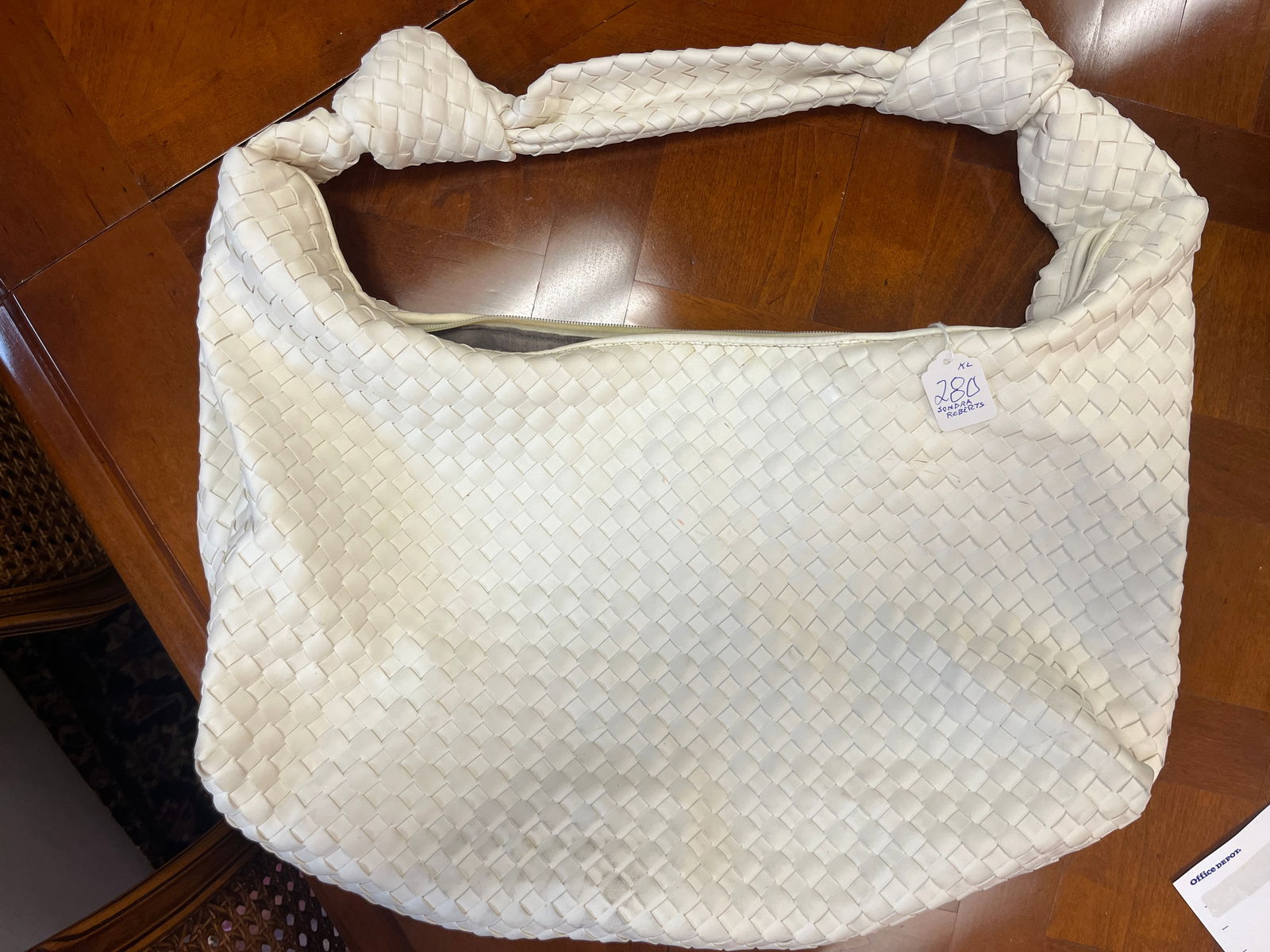 Sondra Roberts Wh Leath. Shoulder Bag (1 of 2)