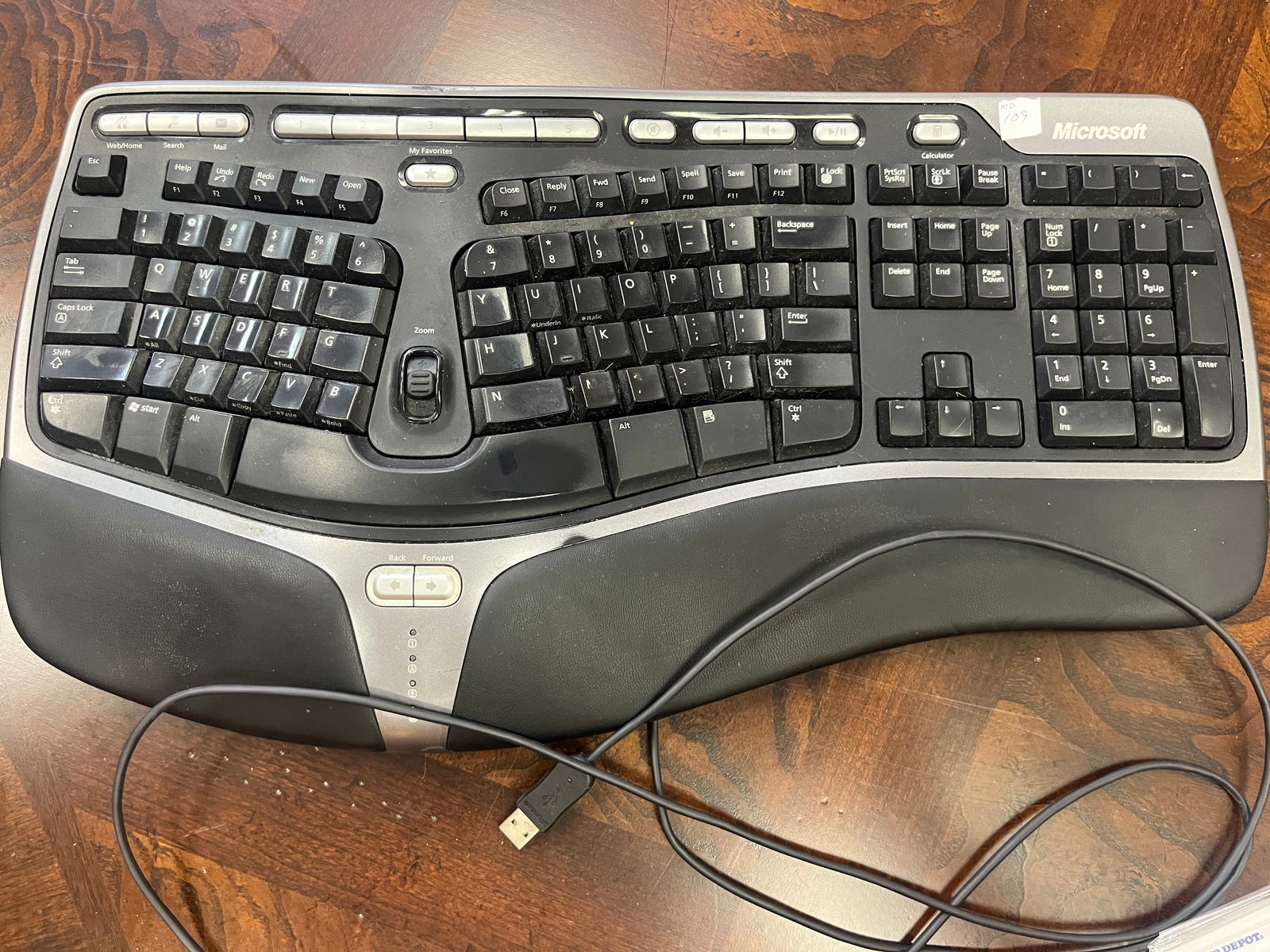 Microsoft Natural Ergonomic Keyboard 4000 v1.0 (1 of 2)