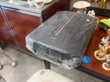 JVC Reference Series DLA-RS 15-U Projector