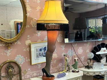 Deco Leg Lamp