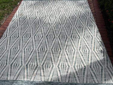 Green/Beige Area Rug