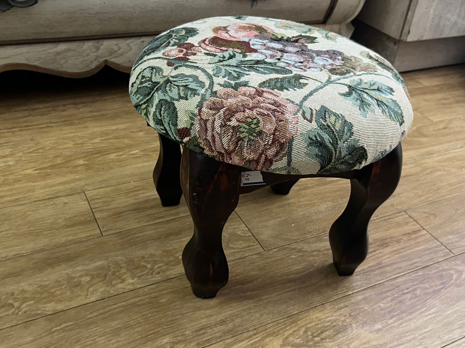 VTG Small Footstool (1 of 3)