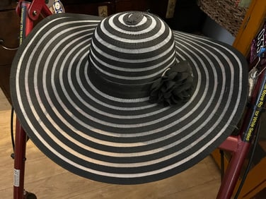 Sonni Black/White Stripe Facinator FloppynHat