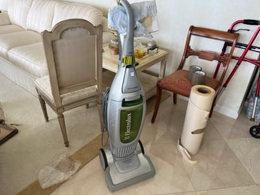 Electrolux Versatility Bagless Upright Vacuum Cleaner