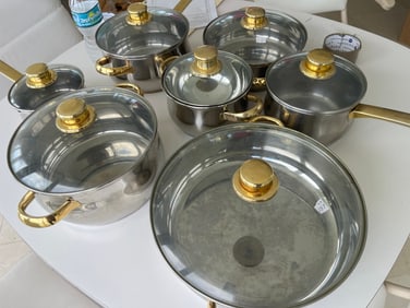 Command Performance Gold Cuisine Cookware