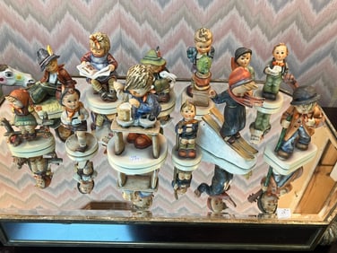(12) Assorted VTG Hummel/Goebel Figurines