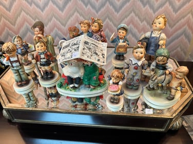 (12) Assorted VTG Hummel/Goebel Figurines