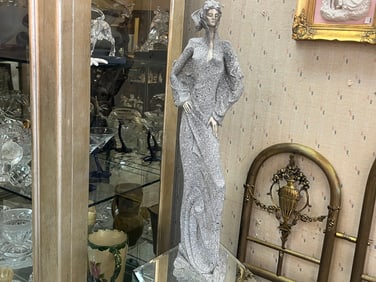 Plaster Deco Lady Sculpture