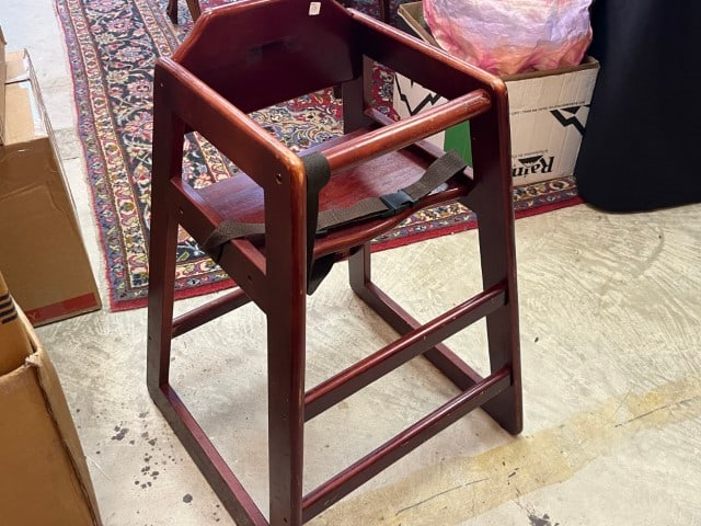 Tablecraft High Chairs (1 of 3)