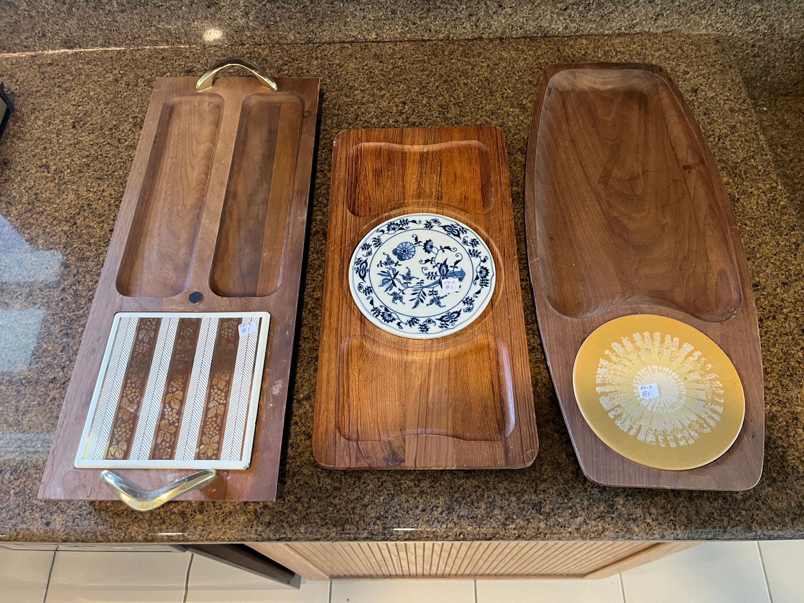 3-Wood Serving Boards with Hotplate (1 of 4)