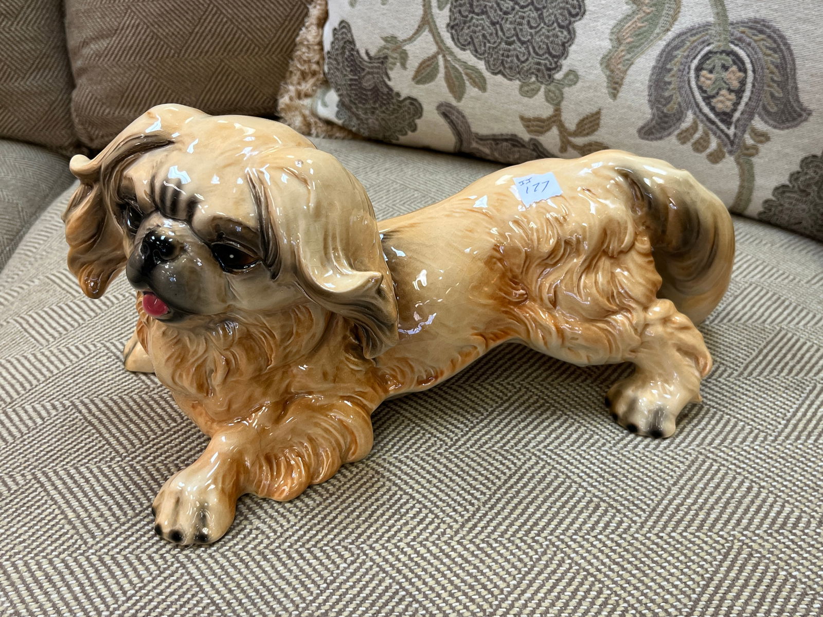 VTG Goebel Pekingese: VTG Goebel Pekingese (just noticed the left front foot has been glued)