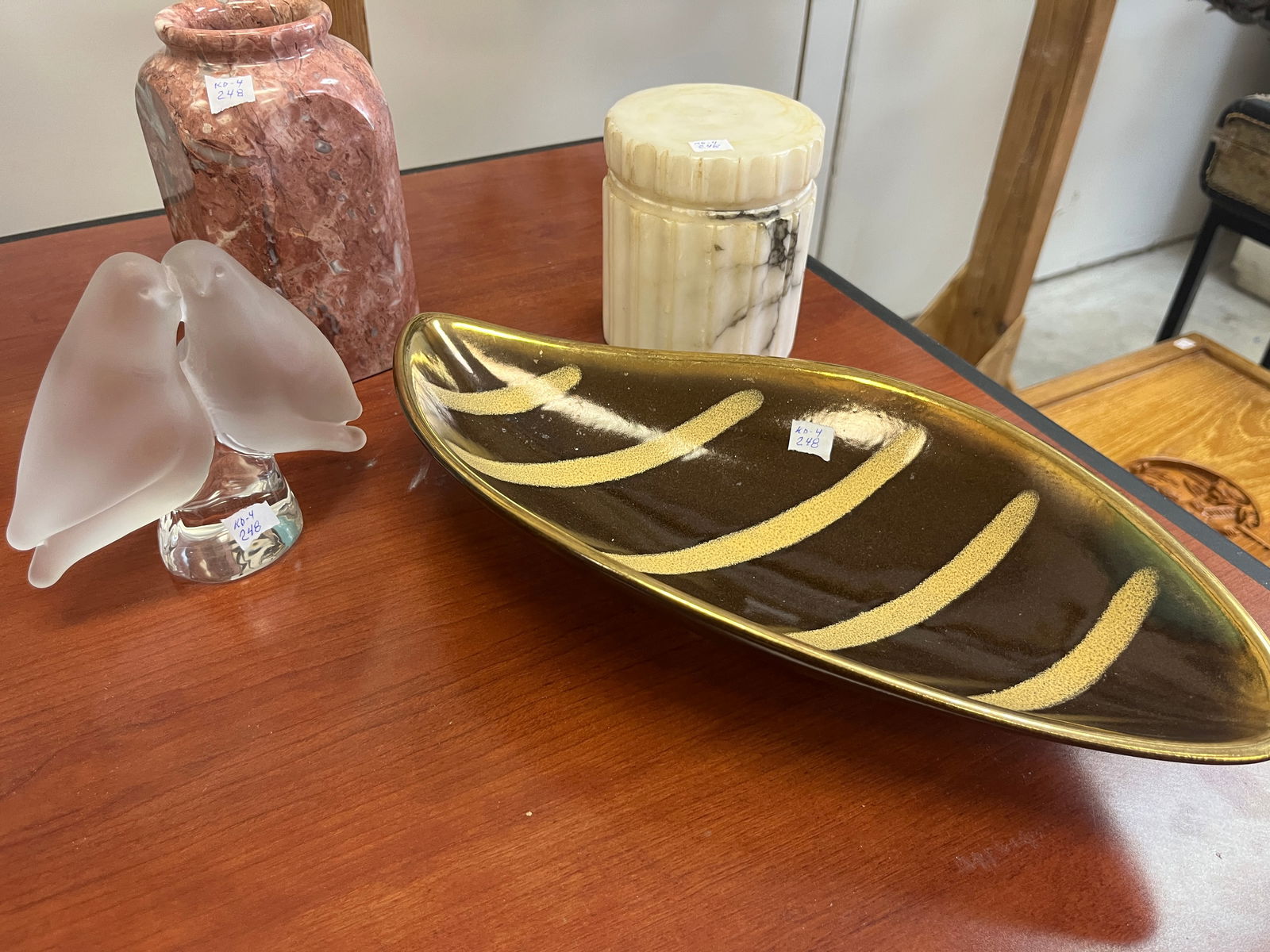 4-Items (Frosted Love Birds-Marble Jar-Alabaster Lidded Jar-Leaf Dish (1 of 6)