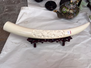 VTG Tusk on Rosewood Stand