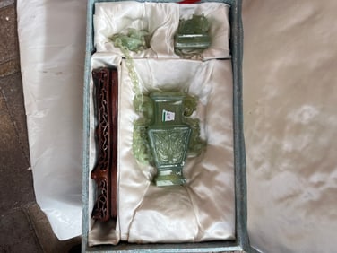 VTG Chinese Xui-Jade Sculpture Carving