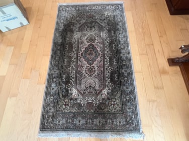 Beige/Black Silk Area Rug