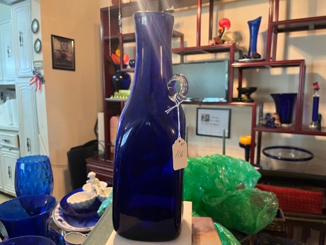 VTG Hand Blown Pitcher Vase (1 of 3)